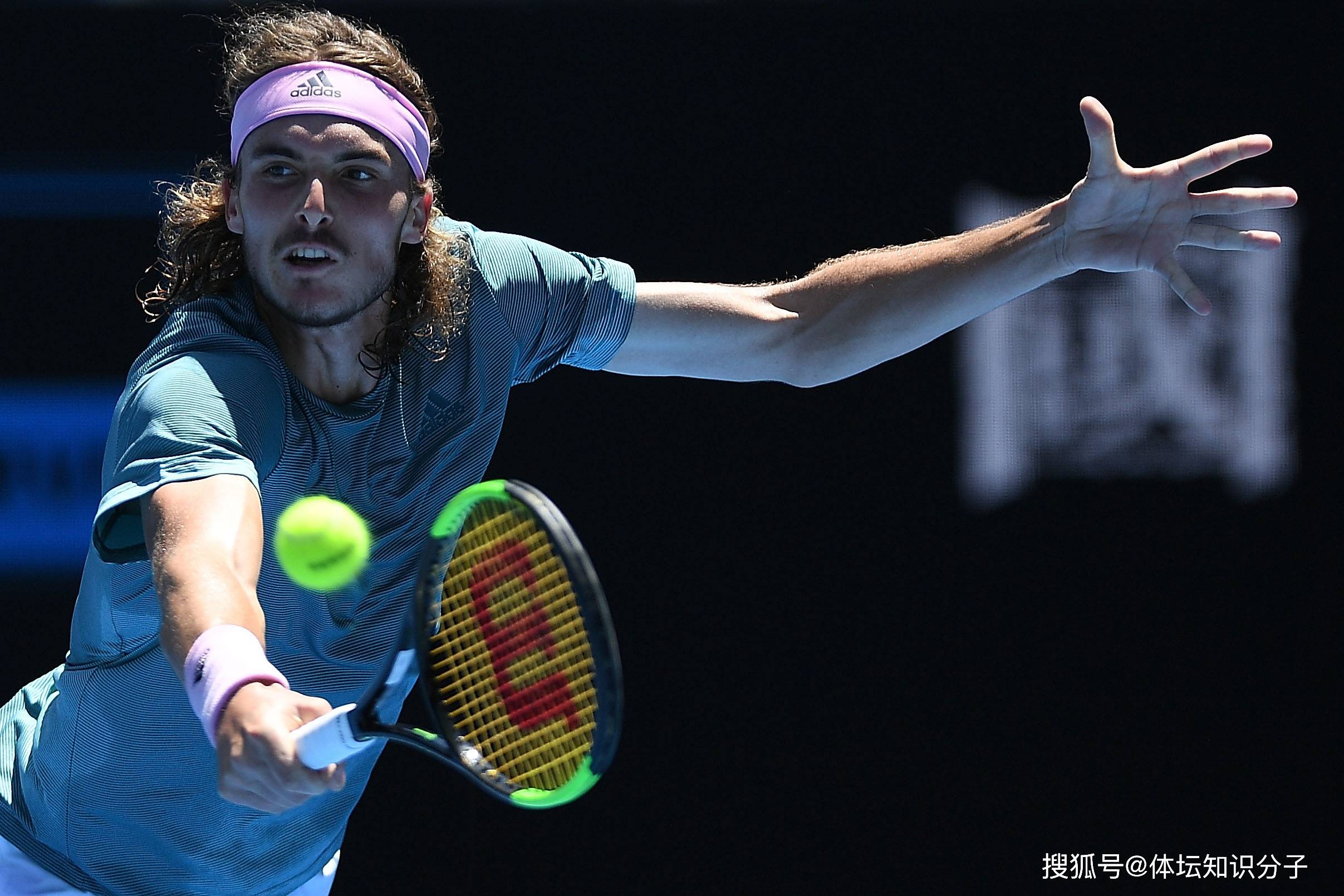 拉沃尔杯力克美网，西西帕斯扛起全队