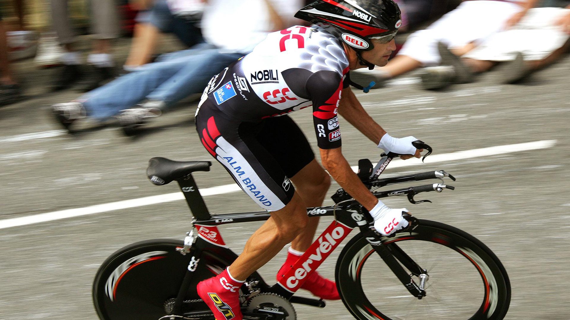 开云体育官方网站-西决生死战焦点战，广东队全面压制骑士