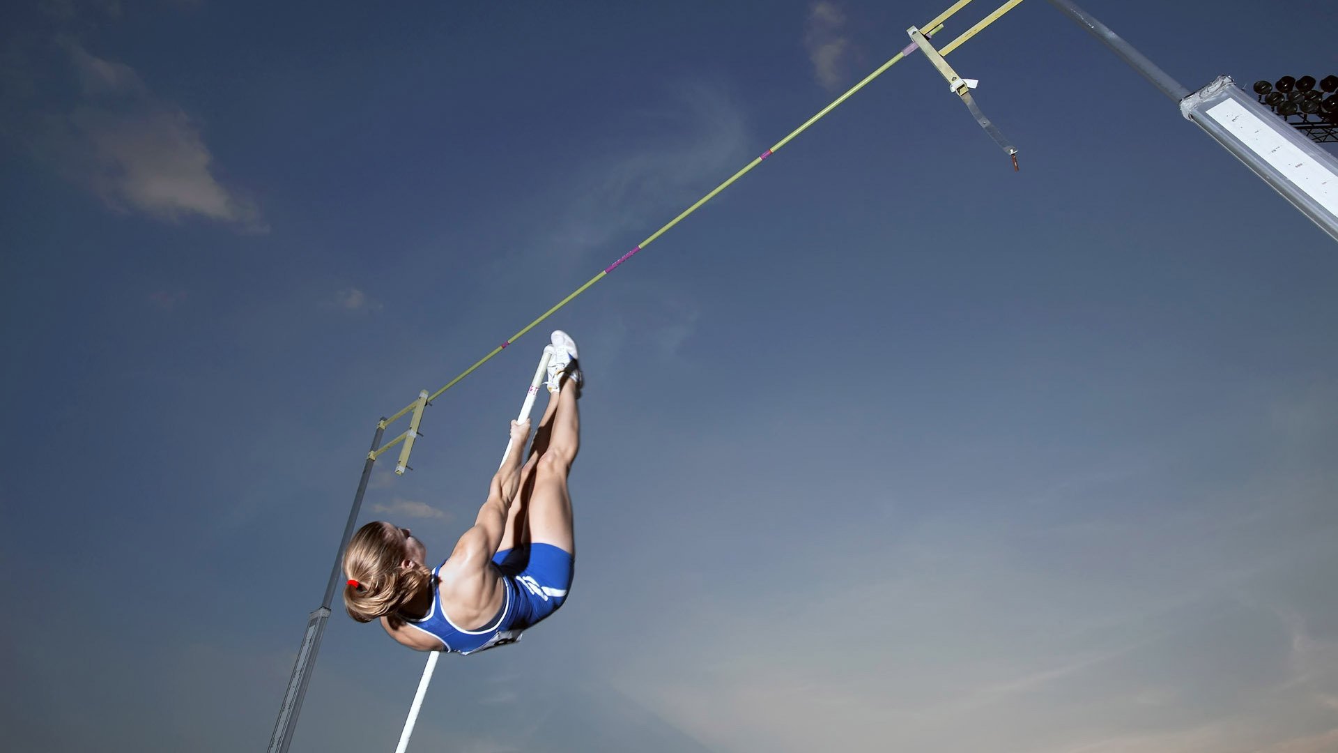 北美雄风折戟沙漠，伊朗铁骑横扫枫叶，巴雷拉死神一刀定乾坤